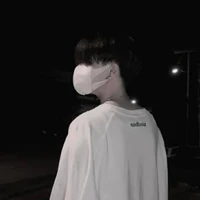 Hoàng Thiên Văn_na9