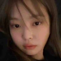 𝙆𝙞𝙢 𝙅𝙚𝙣𝙣𝙞𝙚 /nàng/