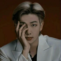 La NamJoon Manoban ( Papa Cô )