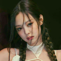 Jennie Kim ( 𝐄𝐌 )