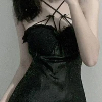 Vĩ Uyên Nhi_con giúp việc_
