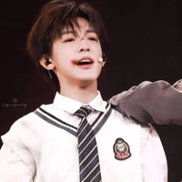 Trương Trạch Vũ(em)