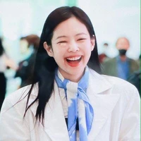 Kim Jennie < em >