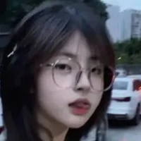 Con tác giả xàm lờ nên đừng để ý