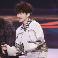 Roywang- bé