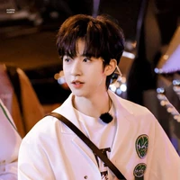 Hạ Tuấn Lâm -Cậu