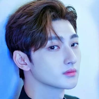 Lăng Việt ( Anh họ của Umika)