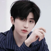 Vuơng hàn minh(em họ anh)