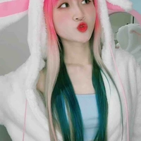 Nguyễn Phạm Tường Vy(Vê Vê)