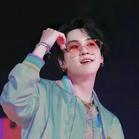 Yoongi "anh"
