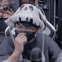 Huỳnh Thiên Tân /rô/