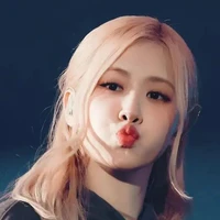 Park Chae- Young /Rosé /
