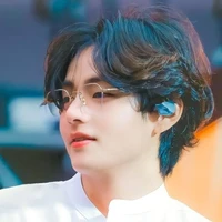 Kim Taehyung / V /