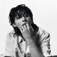Jeon Jungkook(em trai của Jhope)