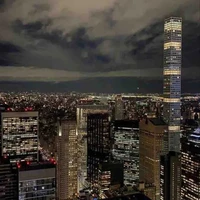 All Nhưng người đang có mặt