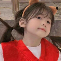 Hàn Yên Nhi_Hoàng Lạc Yên ( 8 tuổi )