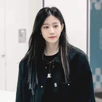 Viên Nhất Kỳ -cô