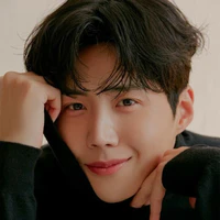 Kim Seon-ho ( ba các anh )