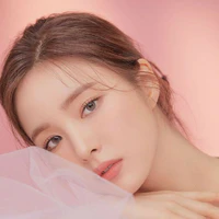 Shin Se-kyung ( mẹ các anh )