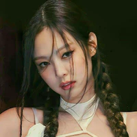 Kim Jennie ( 𝐄𝐦 )