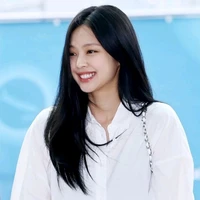 Jennie (Em)
