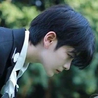 Vương Gia Bách(lớp trưởng)/anh/