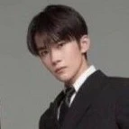 Dịch Dương Thiên Tỉ (lớp 1)