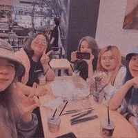 hội chị em 