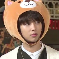Kim Namjoon - anh ba của Tae