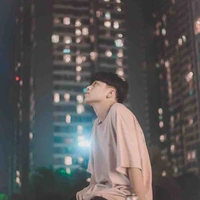 Bi suy tư 