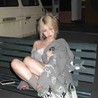 Cố Nhã Ly-Bạch Kim Yến