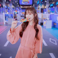Doãn Triệu Vân Thất - bff nu9 (Chị