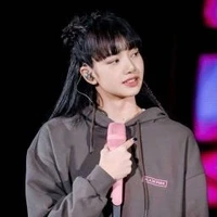 Lalisa Manobal (cô)
