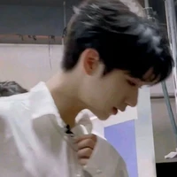 Hạ Tuấn Lâm ( cậu)