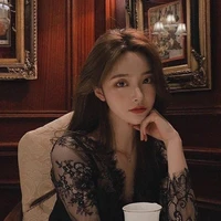 Phương Nguyệt Linh- chị nhà