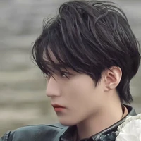 Vương Tuấn Khải*baba cậu*