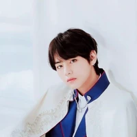 Kim Taehyung//hoàng tử//