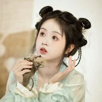 lạc tuệ nhi (n9 lúc nhỏ )