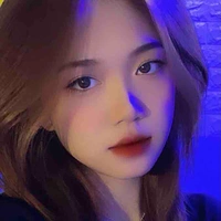 Xuân Mai ( bạn cô )