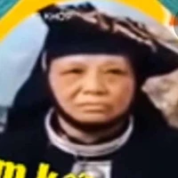 bà đẹp gái lái ô tô