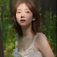 Hàn Khả Vi - Em họ của Nhi