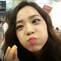 Kon Gkệ bán Trứng Vịt lộn của Chichu🥀💐
