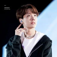 Jung Hoseok /bạn hắn + anh