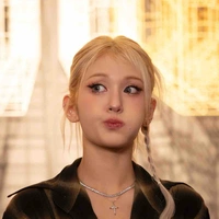 Somi Ennik Douma [Somi - Nàng]