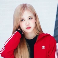 Park Chaeyoung (Cô Chaeng)