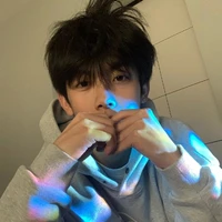 Hắc Nam Bạch Dương [@Aries_Acansaries]