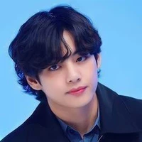 Kim Taehyung ( Anh )