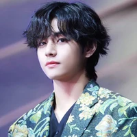 Kim Taehyung ( V )