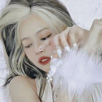 KIM JENNIE
