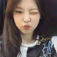 Kim Jennie ( em ) 